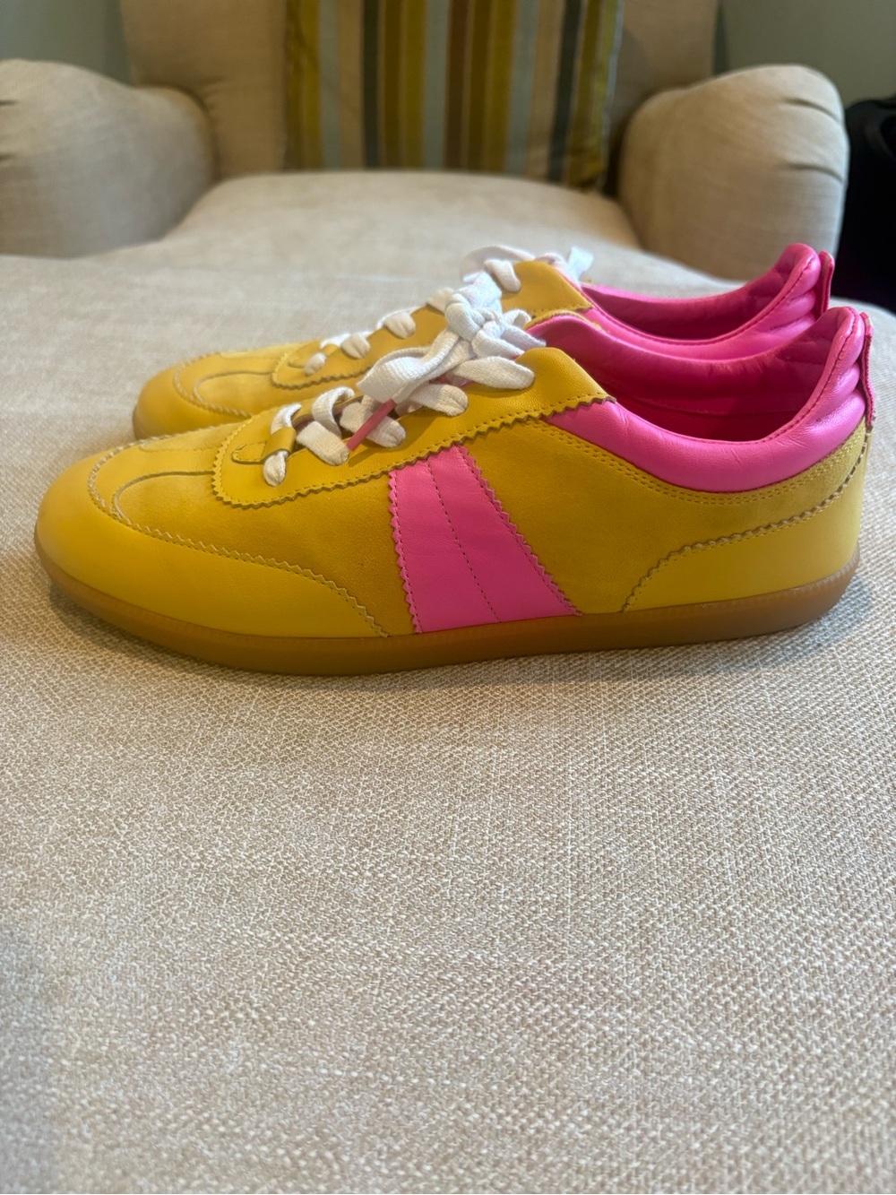 Boden Erin retro sneakers yellow and pink NWOB size 41 (9.5) - Picture 3 of 9